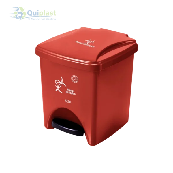 Basurero plástico de 20 litros con pedal en color rojo.